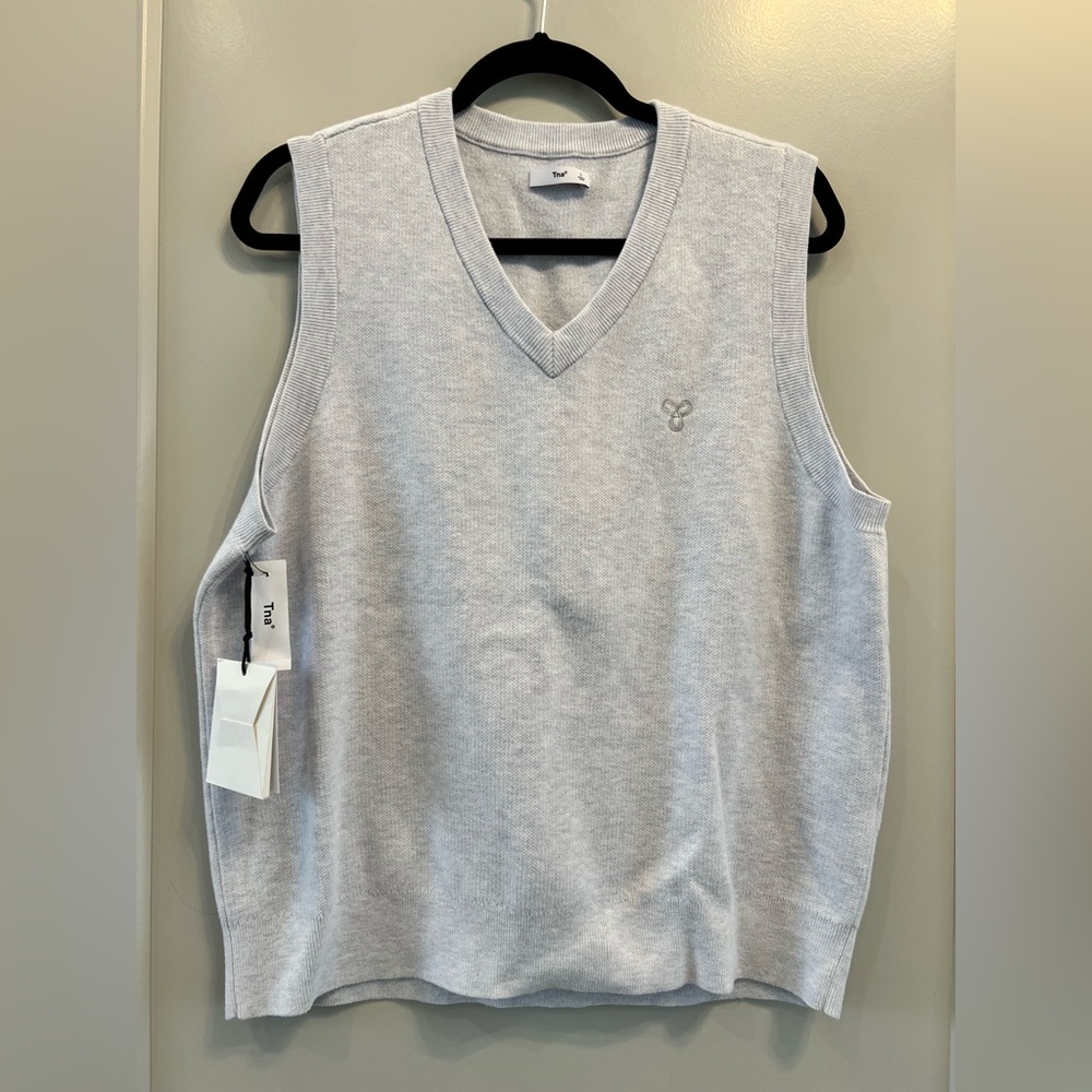NWT TNA Women’s Moore Heather Cloud White Sweater Vest Size Large